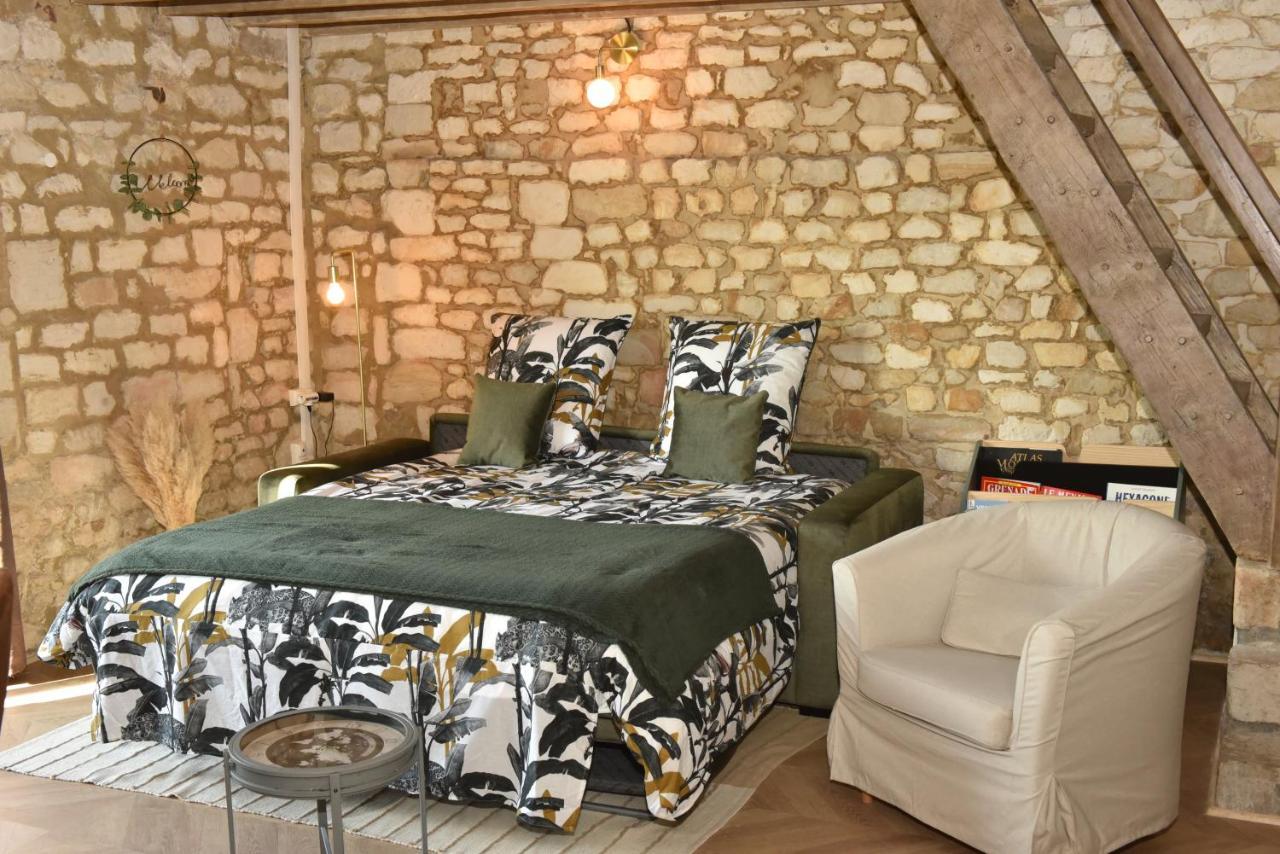 Maisonnette Du Bonheur - Vue Campagne - Baignoire Balneo 32 Jets - Lits Queen Size Vadencourt  エクステリア 写真