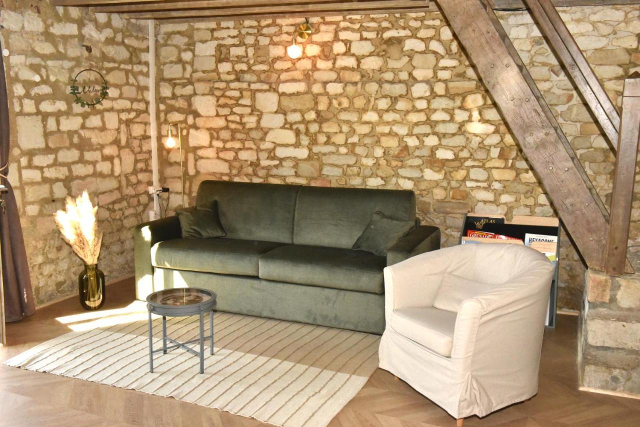 Maisonnette Du Bonheur - Vue Campagne - Baignoire Balneo 32 Jets - Lits Queen Size Vadencourt  エクステリア 写真