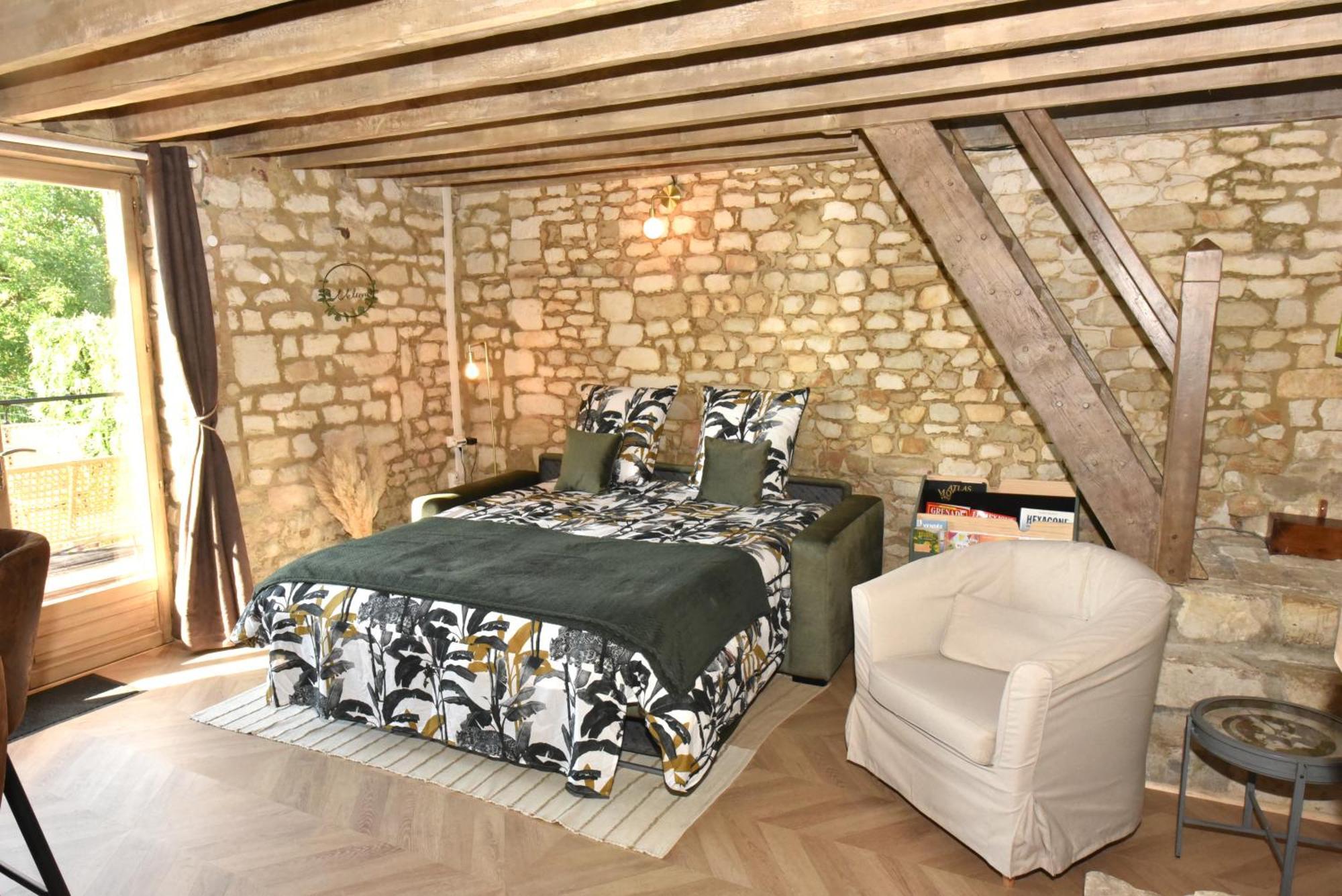 Maisonnette Du Bonheur - Vue Campagne - Baignoire Balneo 32 Jets - Lits Queen Size Vadencourt  エクステリア 写真