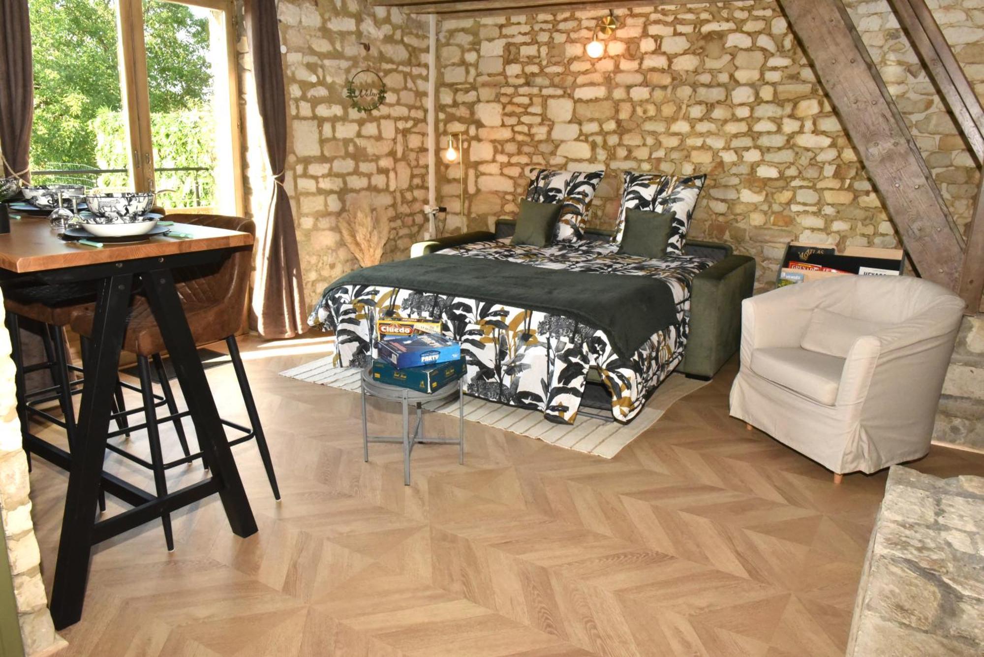 Maisonnette Du Bonheur - Vue Campagne - Baignoire Balneo 32 Jets - Lits Queen Size Vadencourt  エクステリア 写真