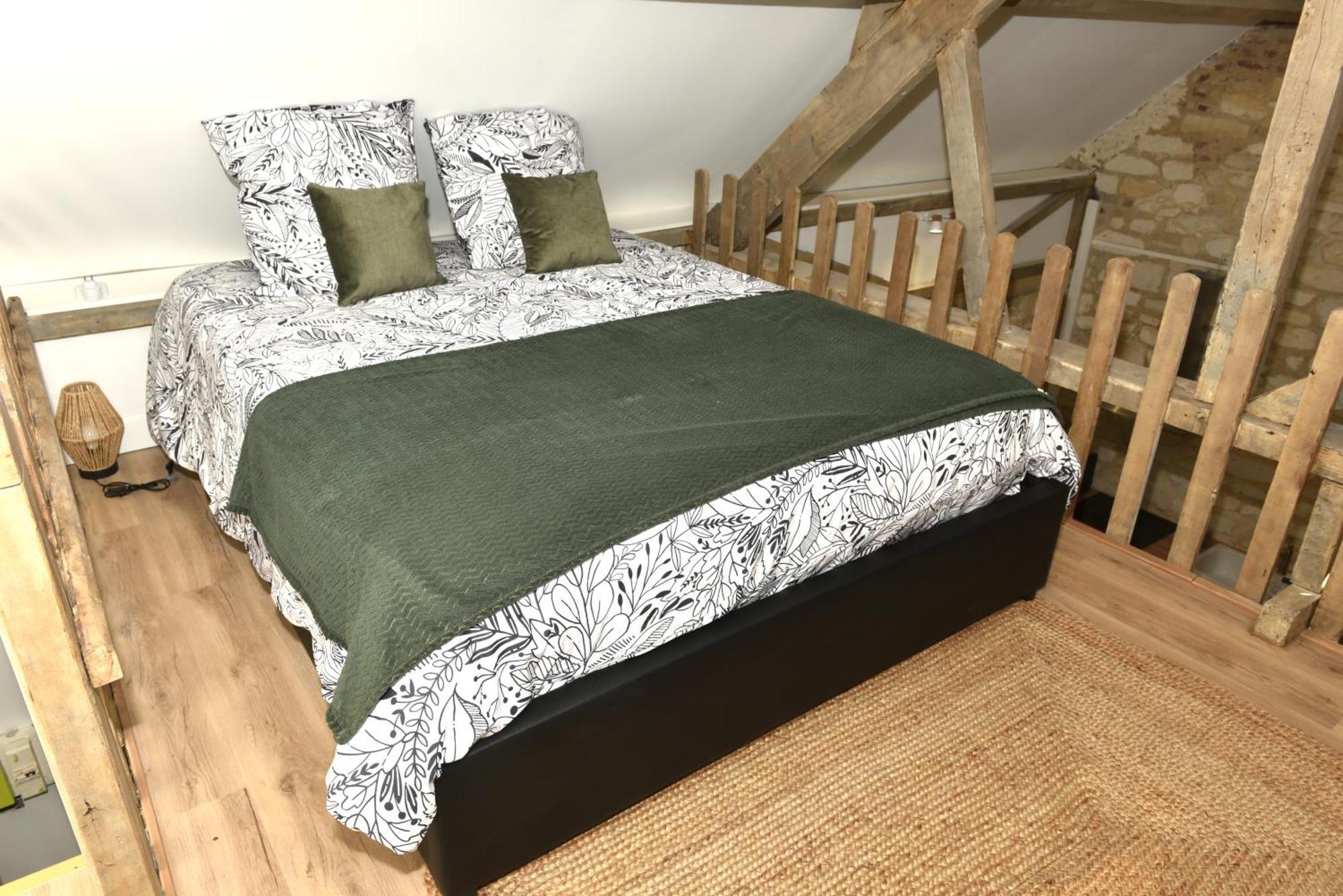 Maisonnette Du Bonheur - Vue Campagne - Baignoire Balneo 32 Jets - Lits Queen Size Vadencourt  エクステリア 写真